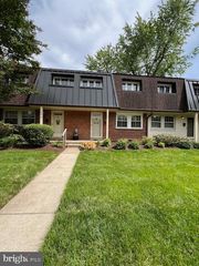 157 S VIRGINIA AVE #387, Falls Church, VA 22046