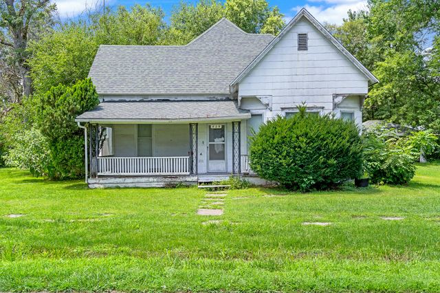 429 S ALLEN ST, Centralia, MO 65240