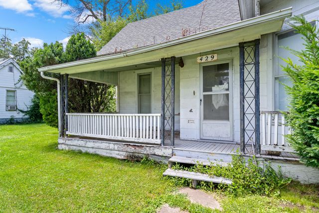 429 S ALLEN ST, Centralia, MO 65240