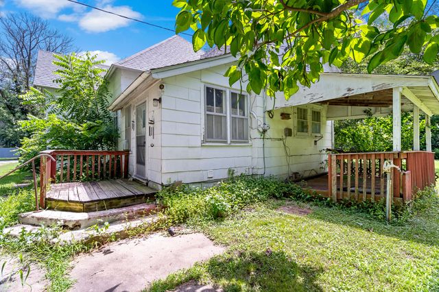 429 S ALLEN ST, Centralia, MO 65240