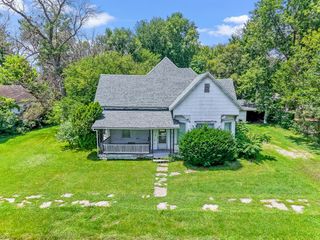 429 S ALLEN ST, Centralia, MO 65240