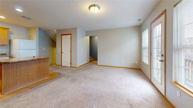 1137 Blackstone Lane, Pleasant Hill, IA 50327