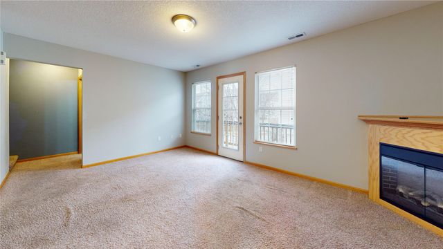 1137 Blackstone Lane, Pleasant Hill, IA 50327