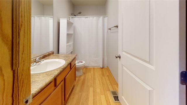 1137 Blackstone Lane, Pleasant Hill, IA 50327