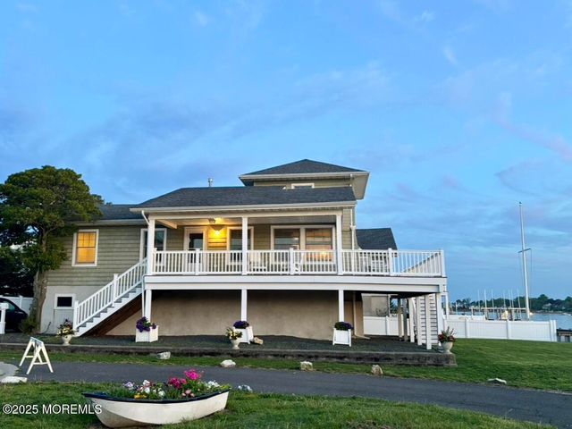 14 Willow Way, Sea Bright, NJ 07760