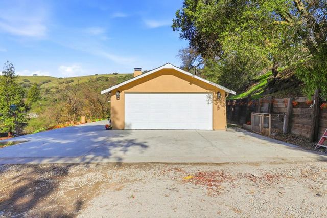 22000 Fortini Road, San Jose, CA 95120