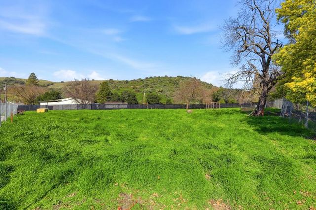 22000 Fortini Road, San Jose, CA 95120