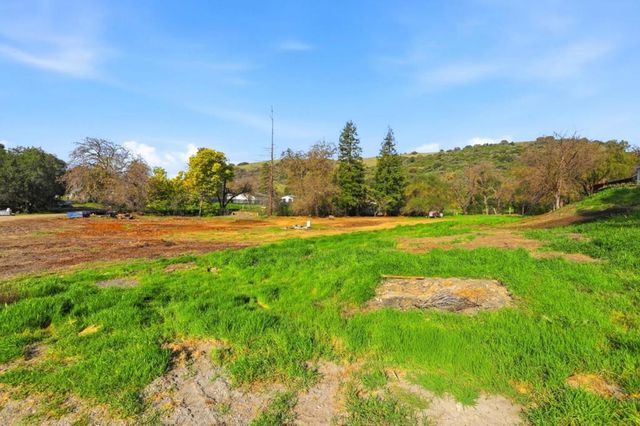 22000 Fortini Road, San Jose, CA 95120