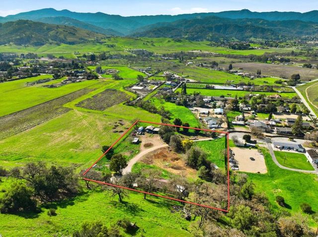 22000 Fortini Road, San Jose, CA 95120