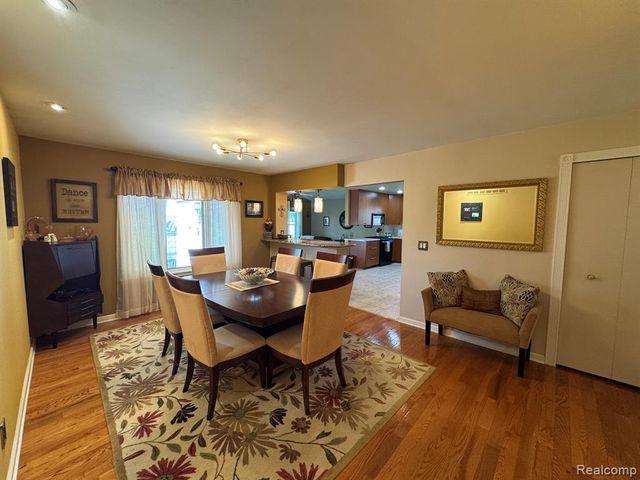18229 Ash Creek Drive, Macomb, MI 48044