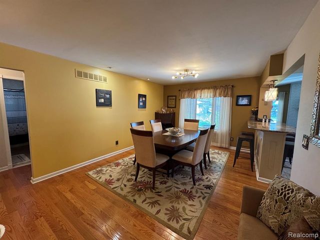 18229 Ash Creek Drive, Macomb, MI 48044