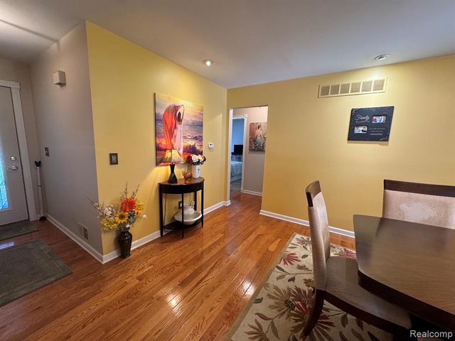 18229 Ash Creek Drive, Macomb, MI 48044