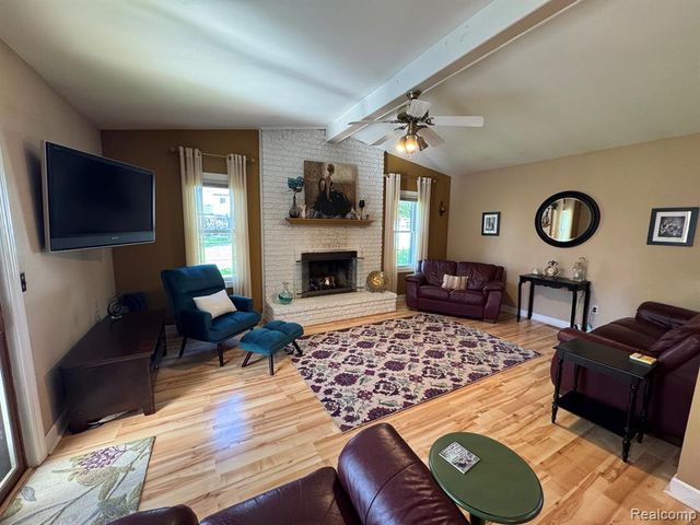 18229 Ash Creek Drive, Macomb, MI 48044