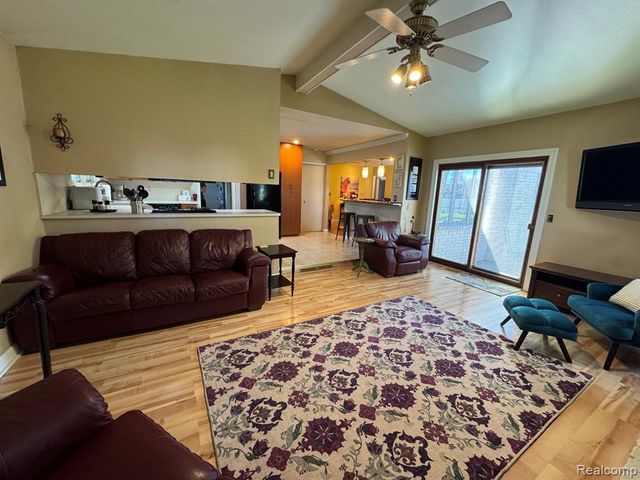 18229 Ash Creek Drive, Macomb, MI 48044