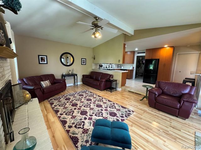 18229 Ash Creek Drive, Macomb, MI 48044