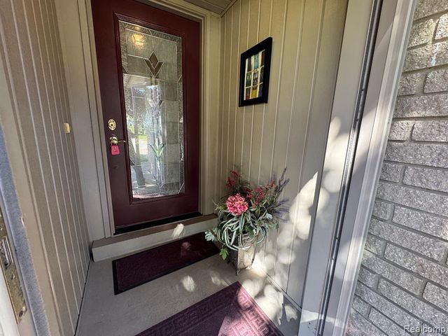 18229 Ash Creek Drive, Macomb, MI 48044