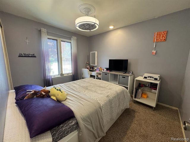 18229 Ash Creek Drive, Macomb, MI 48044