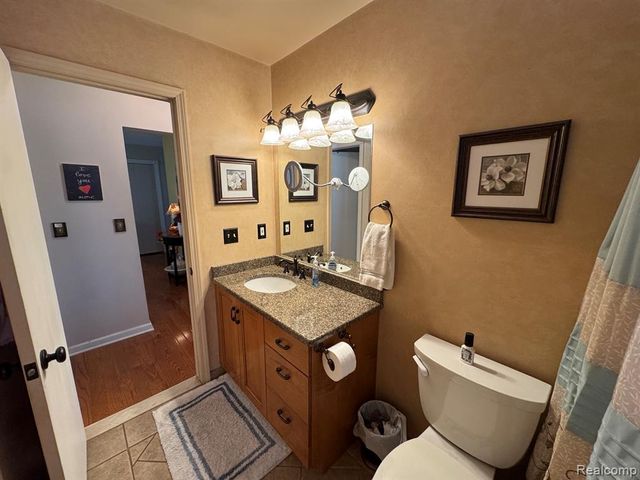 18229 Ash Creek Drive, Macomb, MI 48044