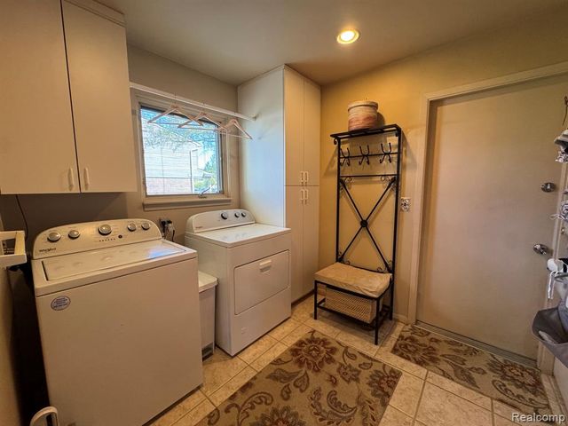 18229 Ash Creek Drive, Macomb, MI 48044