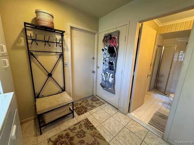 18229 Ash Creek Drive, Macomb, MI 48044
