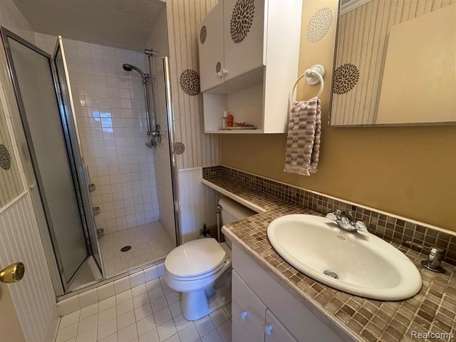 18229 Ash Creek Drive, Macomb, MI 48044