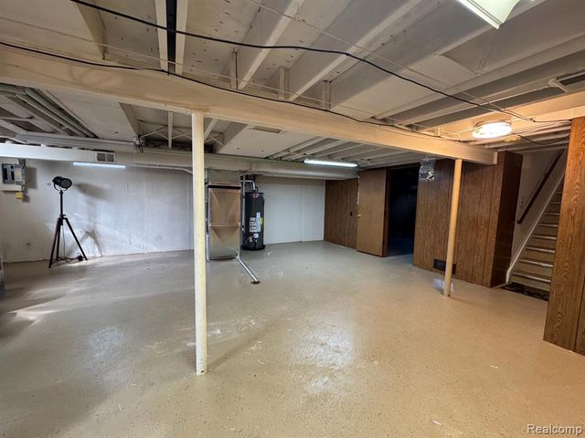 18229 Ash Creek Drive, Macomb, MI 48044