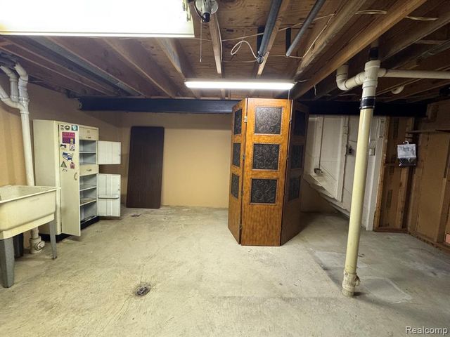 18229 Ash Creek Drive, Macomb, MI 48044