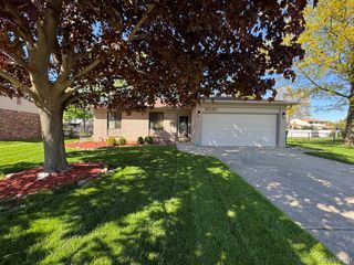 18229 Ash Creek Drive, Macomb, MI 48044