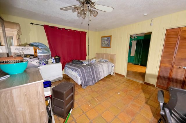 140 NE 17th Ct, Pompano Beach, FL 33060