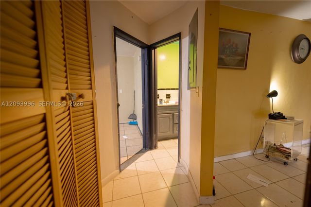 140 NE 17th Ct, Pompano Beach, FL 33060