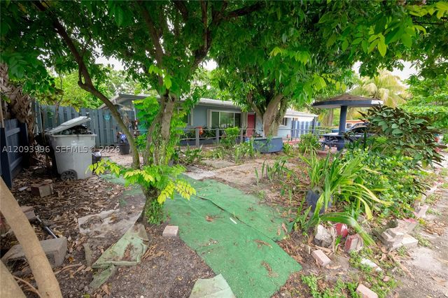140 NE 17th Ct, Pompano Beach, FL 33060