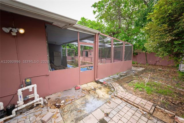140 NE 17th Ct, Pompano Beach, FL 33060