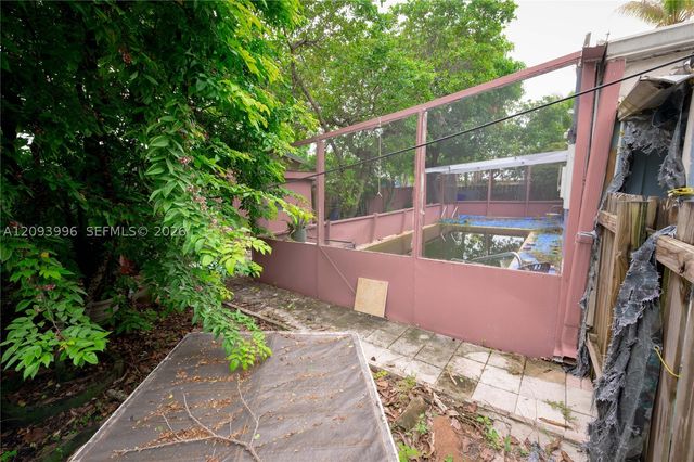 140 NE 17th Ct, Pompano Beach, FL 33060