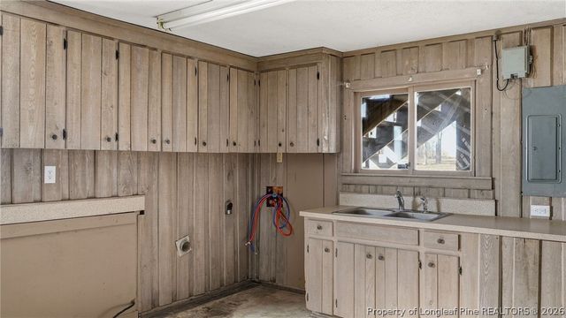 10765 Barker Ten Mile Road, St Pauls, NC 28384