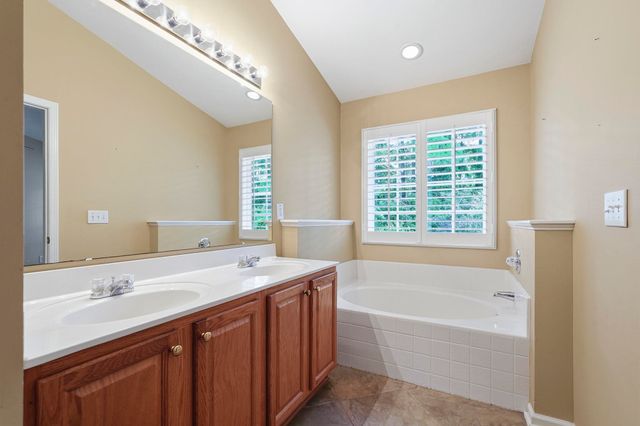 4544 Fringetree Dr., Murrells Inlet, SC 29576