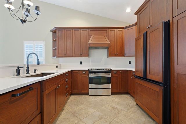4544 Fringetree Dr., Murrells Inlet, SC 29576