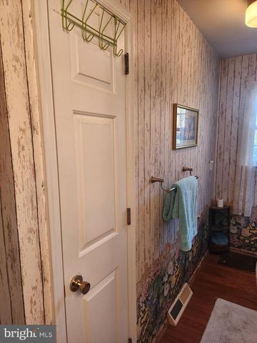 68 DAFFODIL DR, Manheim, PA 17545