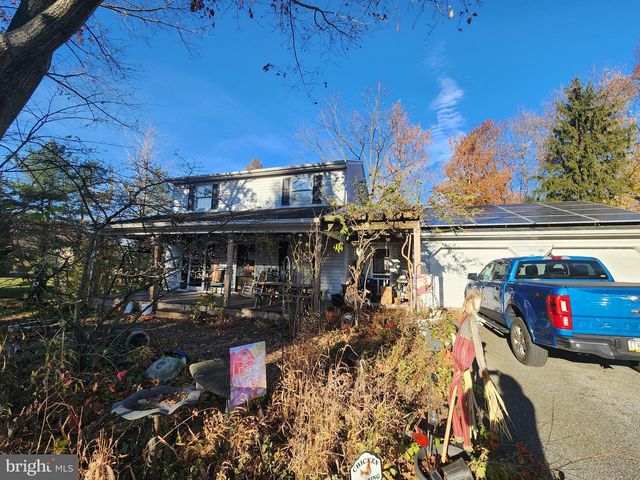 68 DAFFODIL DR, Manheim, PA 17545