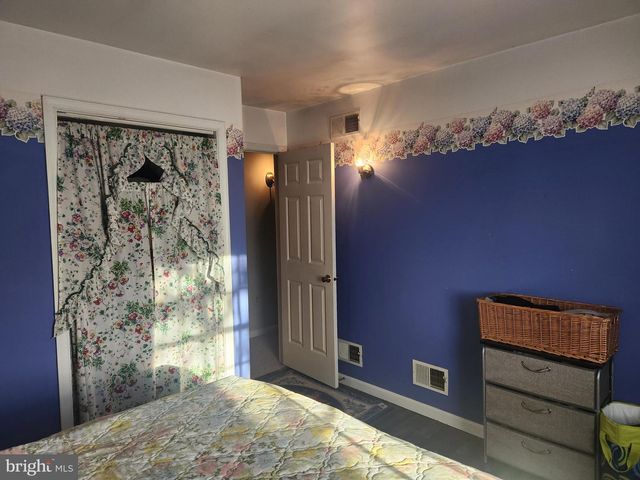 68 DAFFODIL DR, Manheim, PA 17545