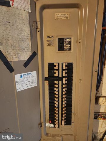 68 DAFFODIL DR, Manheim, PA 17545