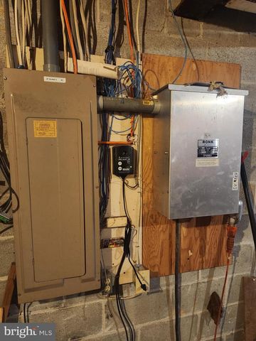 68 DAFFODIL DR, Manheim, PA 17545