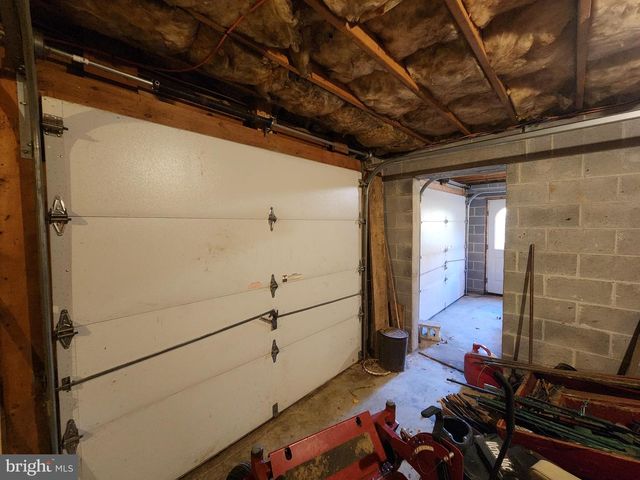 68 DAFFODIL DR, Manheim, PA 17545