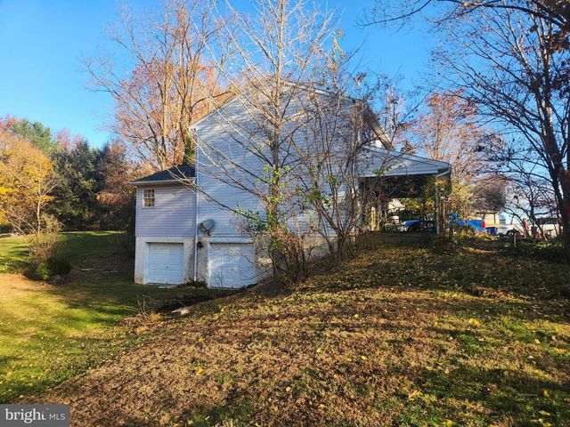 68 DAFFODIL DR, Manheim, PA 17545