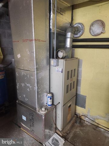 68 DAFFODIL DR, Manheim, PA 17545