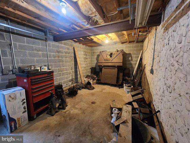 68 DAFFODIL DR, Manheim, PA 17545