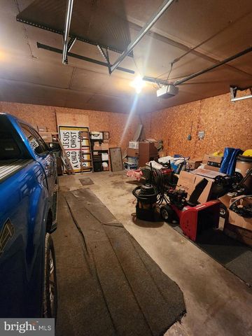 68 DAFFODIL DR, Manheim, PA 17545