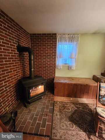 68 DAFFODIL DR, Manheim, PA 17545