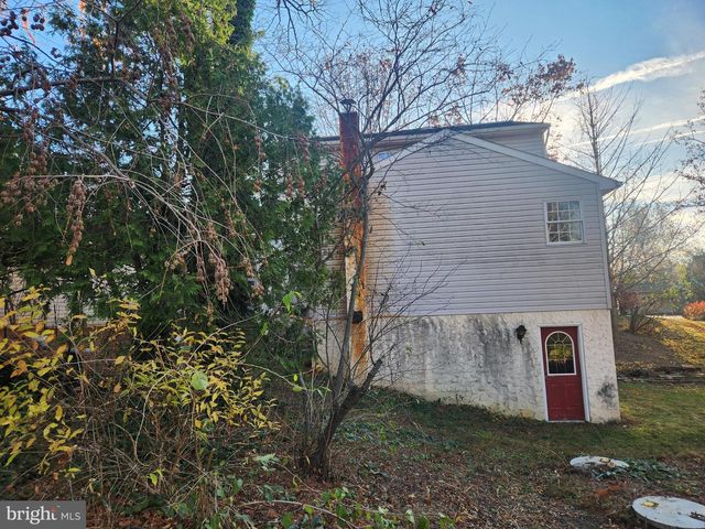 68 DAFFODIL DR, Manheim, PA 17545