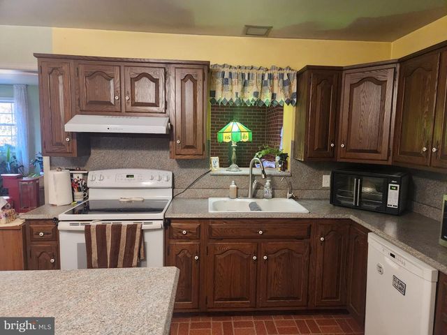 68 DAFFODIL DR, Manheim, PA 17545