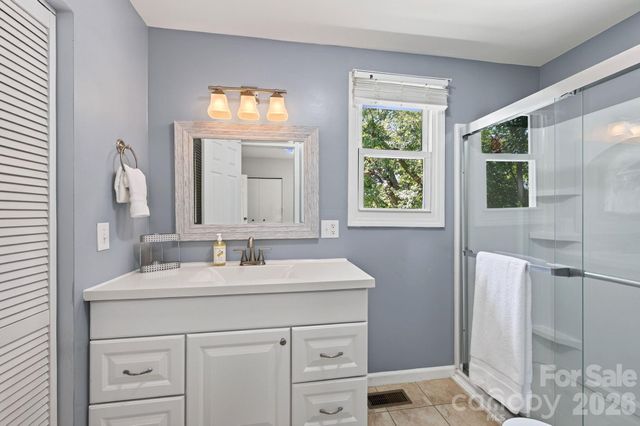 23 Maxwell Road, Asheville, NC 28805